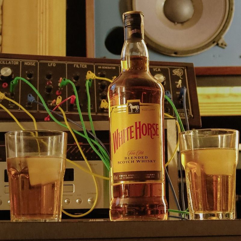 Whisky-Escoces-Blended-White-Horse-Garrafa-1l