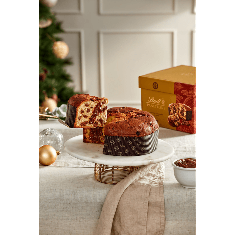 Panettone-com-Gotas-de-Chocolate-ao-Leite-Recheio-Creme-Trufado-Chocolate-ao-Leite-Lindt-Caixa-500g