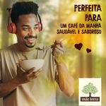 Granola-Mistura-de-Flocos-de-Cereais-Integrais-Sementes-Chia-Linhaca-e-Gergelim-Frutas-Mel-Vegano-Melado-de-Cana-Mae-Terra-Pacote-250g