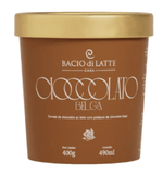 Sorvete-de-Chocolate-ao-Leite-com-Pedacos-de-Chocolate-Belga-Cioccolato-Bacio-di-Latte-490ml